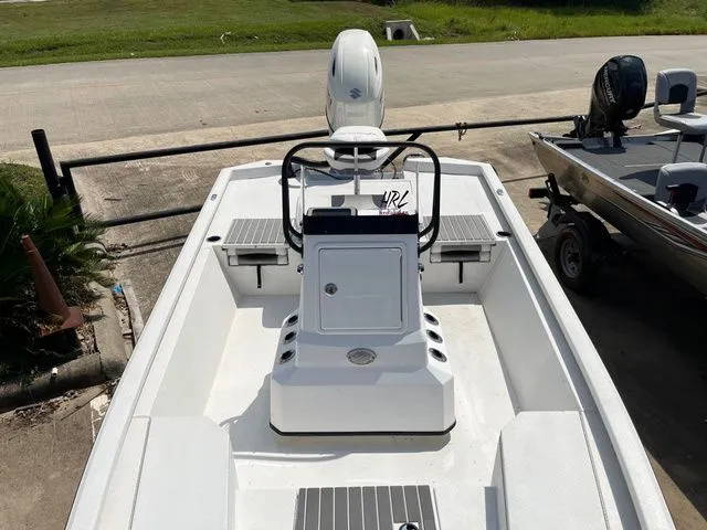 Slide: The Image of Vexus AVX1980CC 2019 - 9