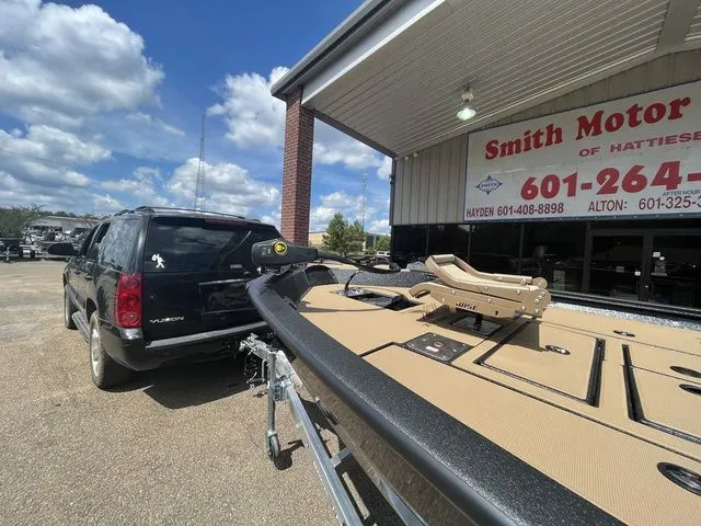 Slide: The Image of Xpress H17C Crappie 2026 - 7