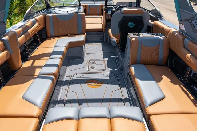 Slide: The Image of Malibu Wakesetter 25 LSV 2026 - 5