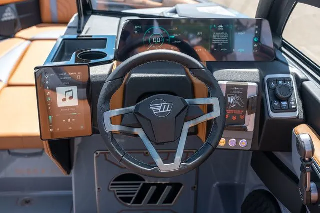 Slide: The Image of Malibu Wakesetter 25 LSV 2026 - 9