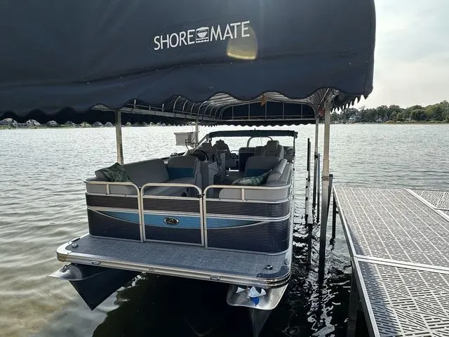 Slide: The Image of Apex Marine LS 824 LANAI DS BAR 2021 - 3