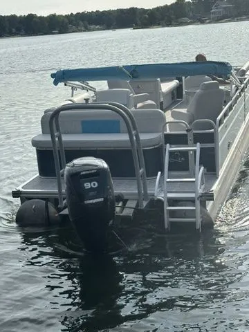 Slide: The Image of Apex Marine LS 824 LANAI DS BAR 2021 - 9