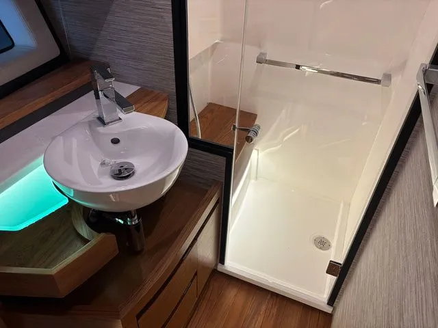 Slide: The Image of Tiara 48 LE 2025 - 46