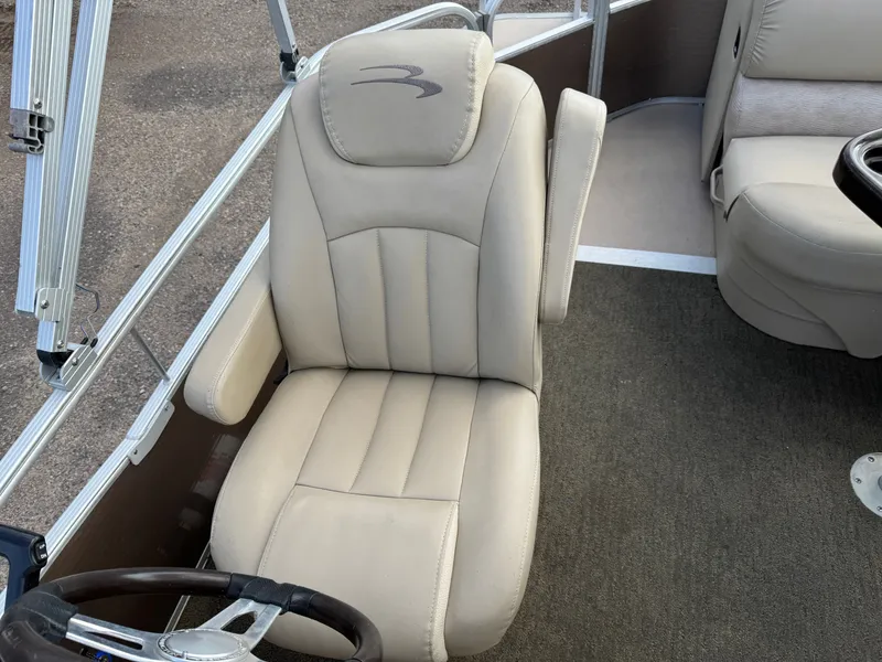 Slide: The Image of Bennington 22 SLX Pontoon 2014 - 20