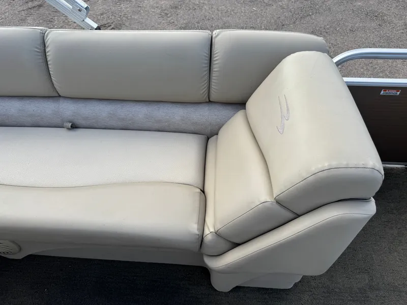 Slide: The Image of Bennington 22 SLX Pontoon 2014 - 26