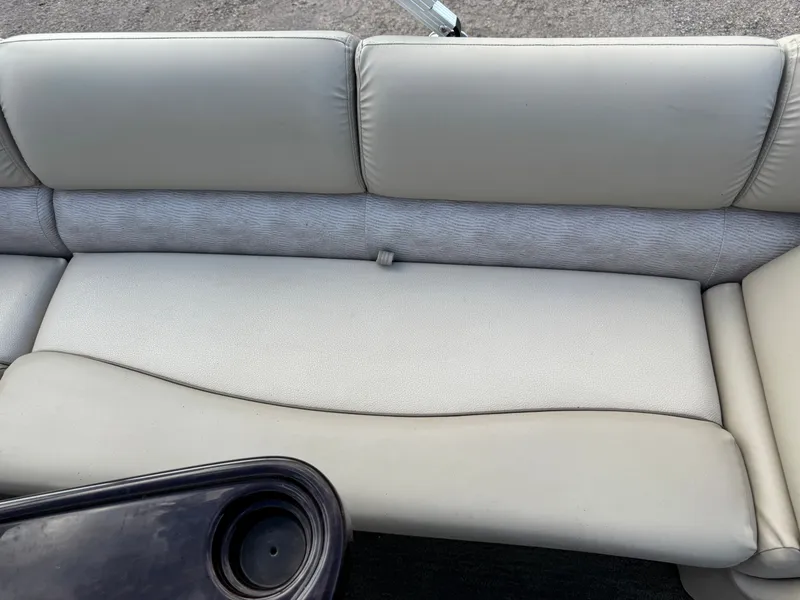 Slide: The Image of Bennington 22 SLX Pontoon 2014 - 28