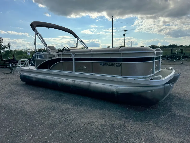 Slide: The Image of Bennington 22 SLX Pontoon 2014 - 31