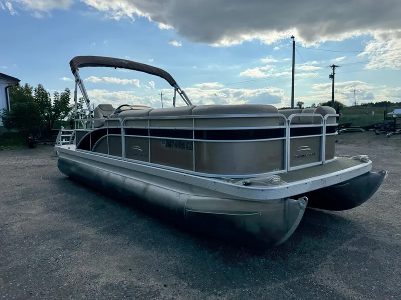 Slide: The Image of Bennington 22 SLX Pontoon 2014 - 32