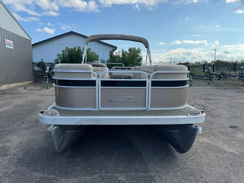 Slide: The Image of Bennington 22 SLX Pontoon 2014 - 34