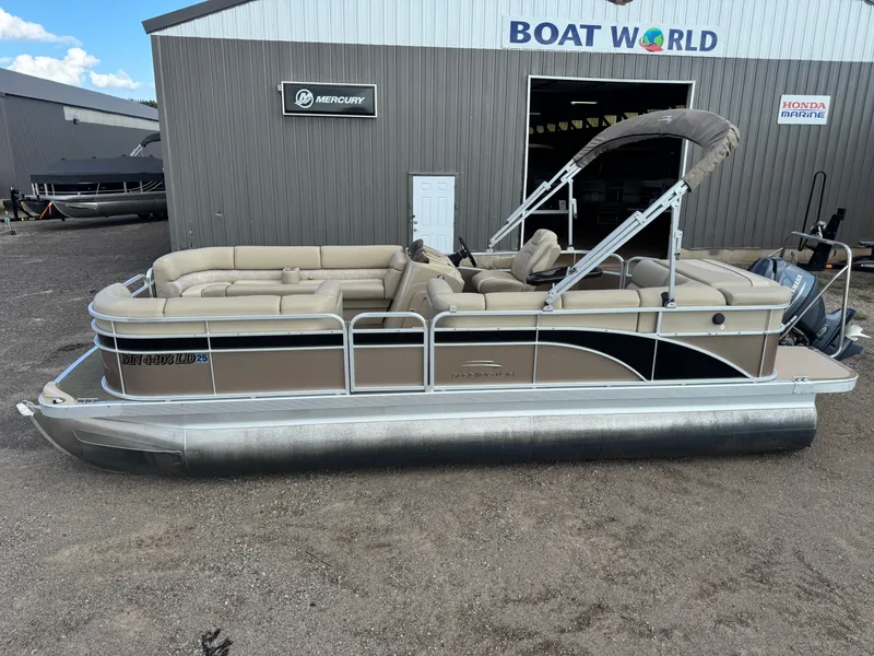 Slide: The Image of Bennington 22 SLX Pontoon 2014 - 4