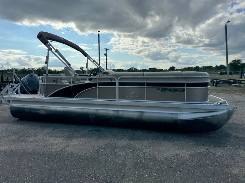 Slide: The Image of Bennington 22 SLX Pontoon 2014 - 40
