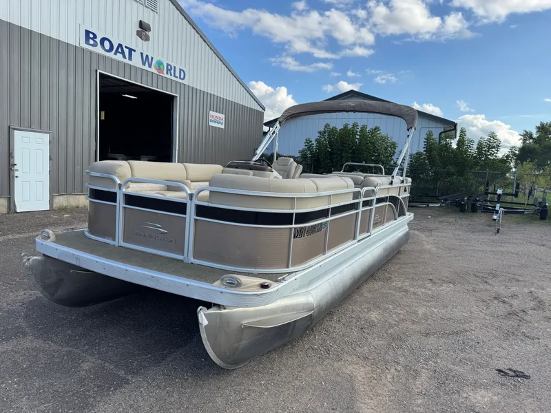 Slide: The Image of Bennington 22 SLX Pontoon 2014 - 41