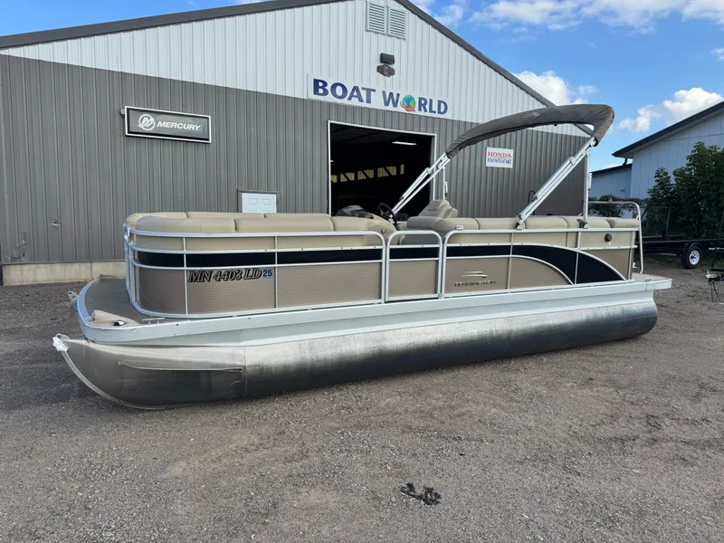 Slide: The Image of Bennington 22 SLX Pontoon 2014 - 44