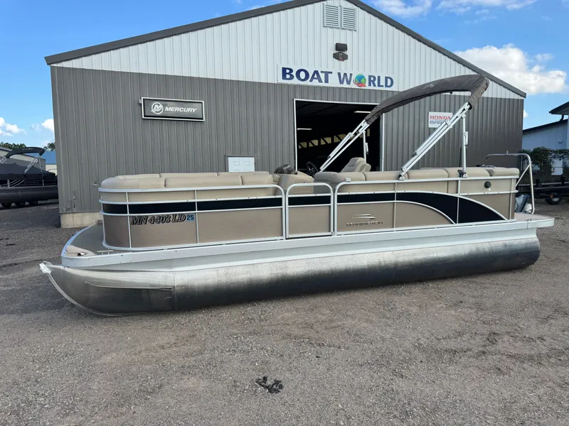 Slide: The Image of Bennington 22 SLX Pontoon 2014 - 45