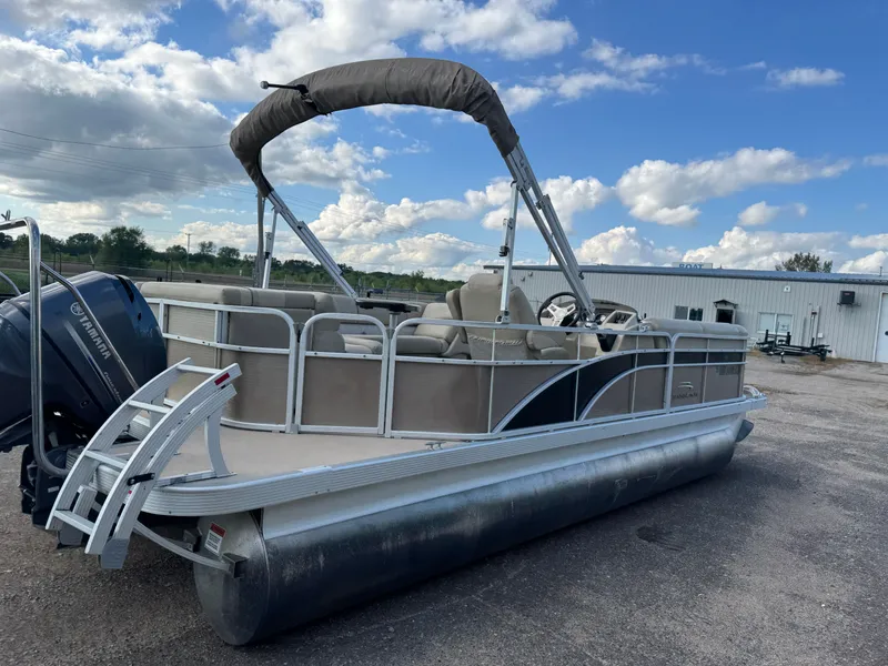 Slide: The Image of Bennington 22 SLX Pontoon 2014 - 53