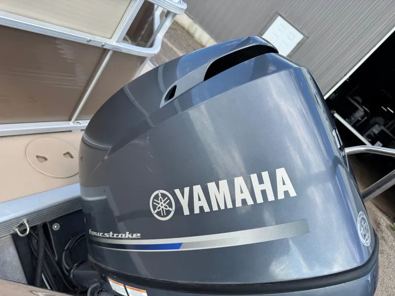 Slide: The Image of Bennington 22 SLX Pontoon 2014 - 55