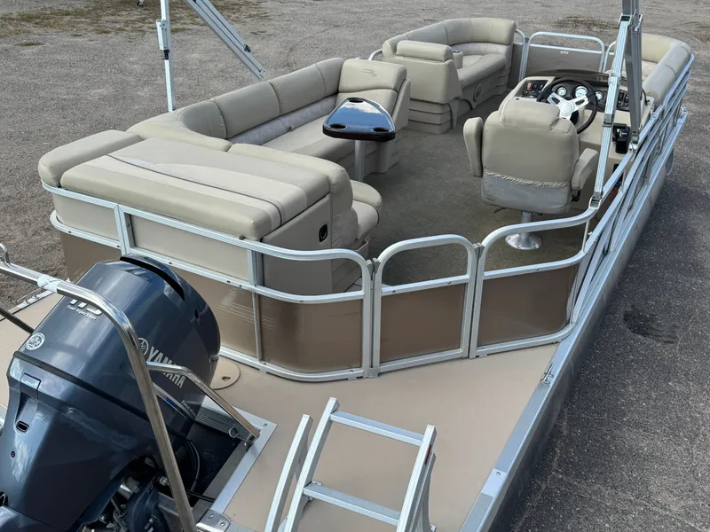 Slide: The Image of Bennington 22 SLX Pontoon 2014 - 7