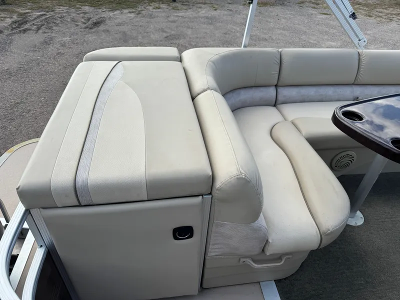 Slide: The Image of Bennington 22 SLX Pontoon 2014 - 8