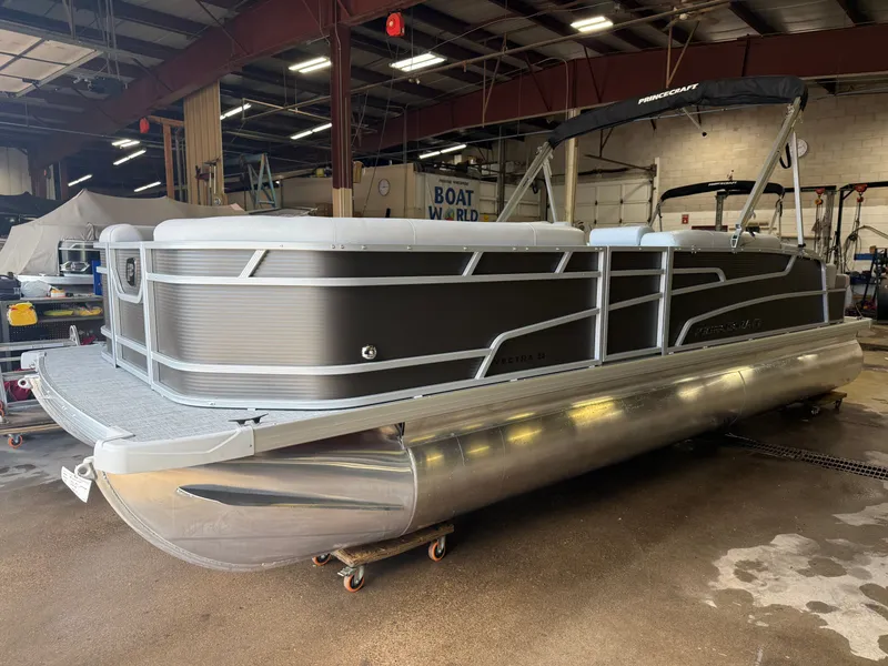 Slide: The Image of Princecraft Vectra 23 RL 2025 - 34