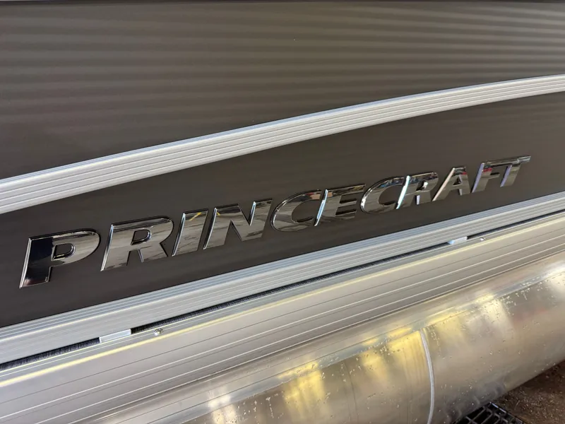 Slide: The Image of Princecraft Vectra 23 RL 2025 - 35