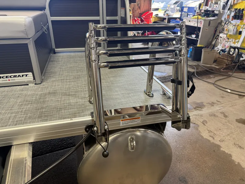 Slide: The Image of Princecraft Vectra 23 RL 2025 - 39