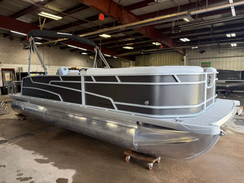 Slide: The Image of Princecraft Vectra 23 RL 2025 - 41