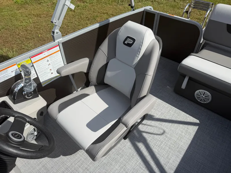 Slide: The Image of Princecraft Vectra 21 RL 2026 - 13