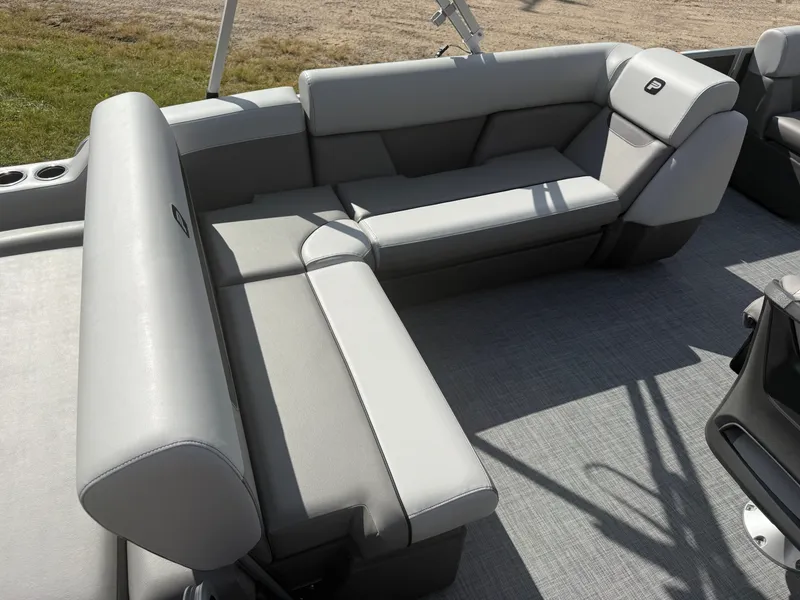 Slide: The Image of Princecraft Vectra 21 RL 2026 - 17