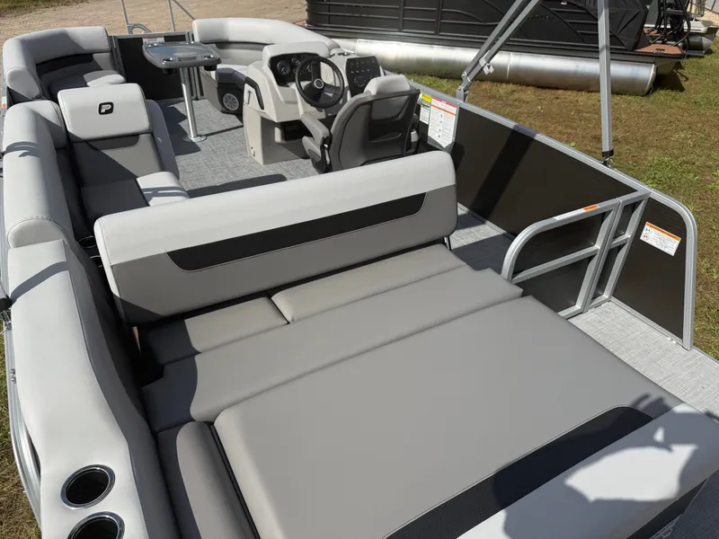 Slide: The Image of Princecraft Vectra 21 RL 2026 - 19