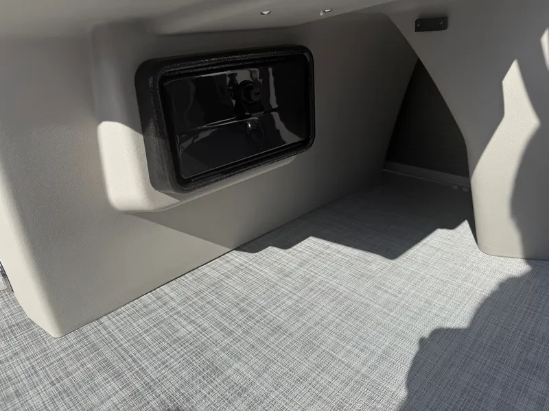 Slide: The Image of Princecraft Vectra 21 RL 2026 - 26