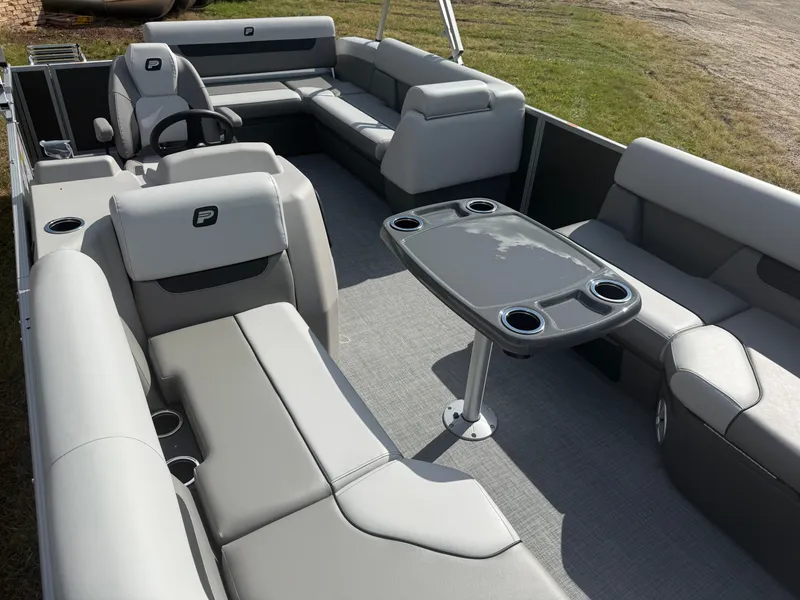 Slide: The Image of Princecraft Vectra 21 RL 2026 - 28