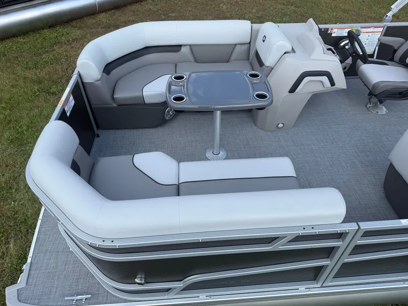 Slide: The Image of Princecraft Vectra 21 RL 2026 - 3