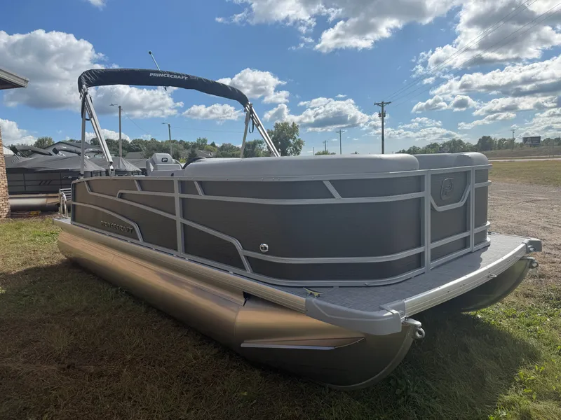 Slide: The Image of Princecraft Vectra 21 RL 2026 - 38