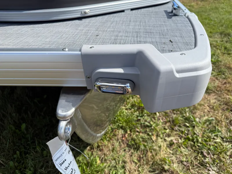 Slide: The Image of Princecraft Vectra 21 Cruise Lounge Pontoon & Mercury 4-Stroke EFI 2026 - 26