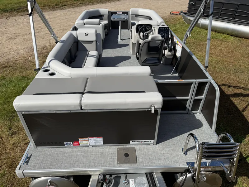 Slide: The Image of Princecraft Vectra 21 Cruise Lounge Pontoon & Mercury 4-Stroke EFI 2026 - 4