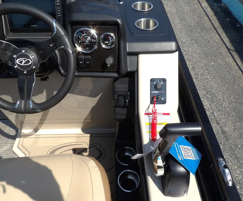 Slide: The Image of Veranda VR235RC XL 2026 - 10