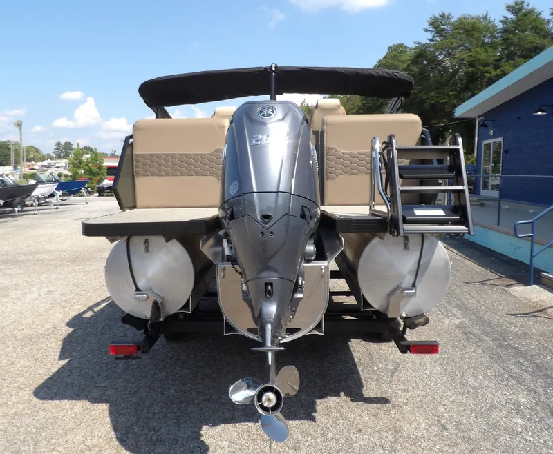 Slide: The Image of Veranda VR235RC XL 2026 - 14