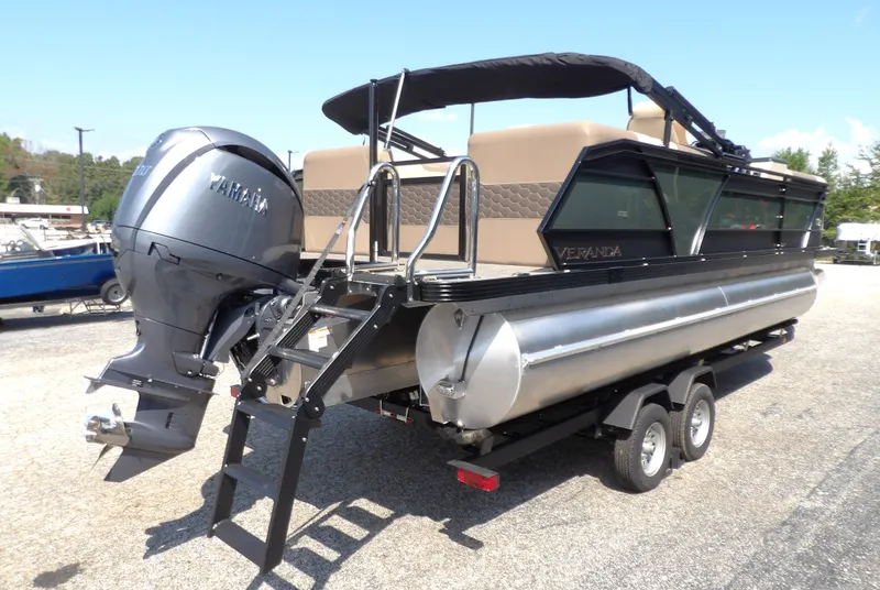 Slide: The Image of Veranda VR235RC XL 2026 - 2