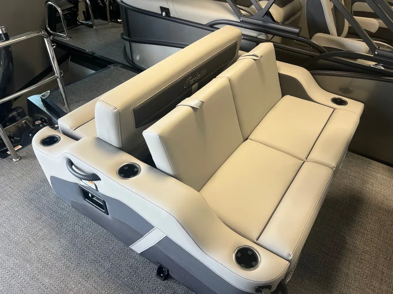 Slide: The Image of Barletta Cabrio 20UC 2025 - 5