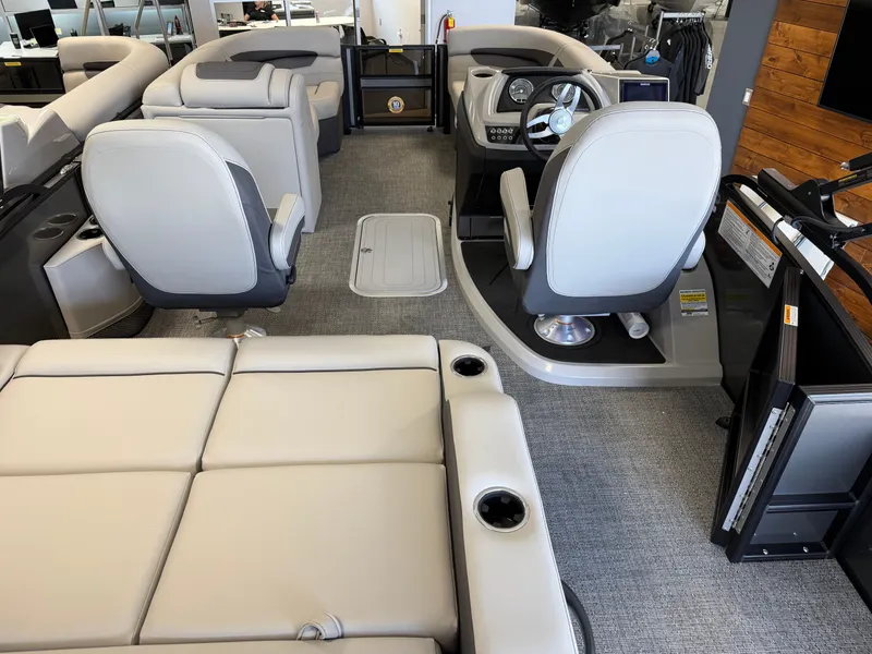 Slide: The Image of Barletta Cabrio 20UC 2025 - 11