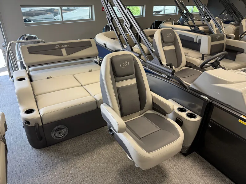 Slide: The Image of Barletta Cabrio 20UC 2025 - 6