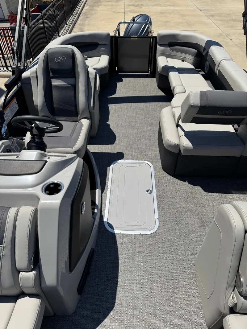 Slide: The Image of Barletta Cabrio 22Q 2025 - 10
