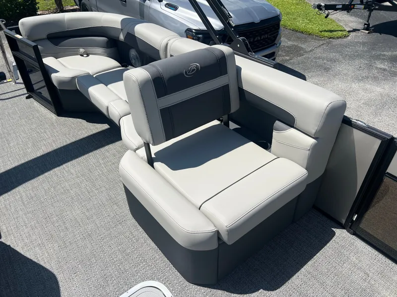 Slide: The Image of Barletta Cabrio 22Q 2025 - 9