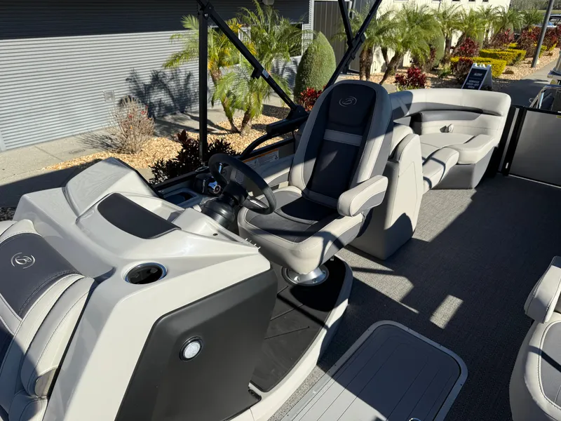 Slide: The Image of Barletta Cabrio 22QC 2025 - 12