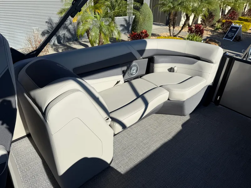 Slide: The Image of Barletta Cabrio 22QC 2025 - 14