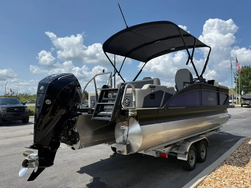 Slide: The Image of Barletta Cabrio 22UC 2025 - 5