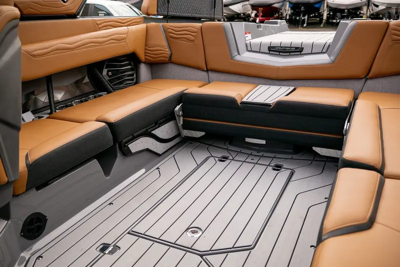 Slide: The Image of Nautique Super Air Nautique G23 2026 - 14