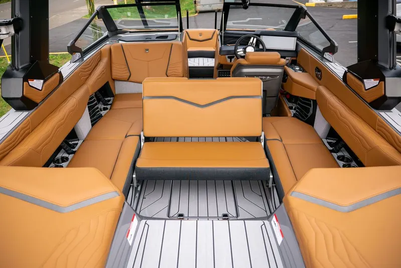 Slide: The Image of Nautique Super Air Nautique G23 2026 - 16