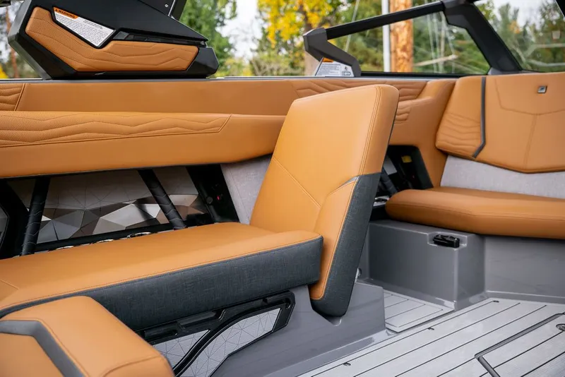 Slide: The Image of Nautique Super Air Nautique G23 2026 - 18