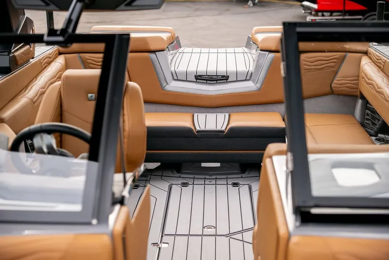 Slide: The Image of Nautique Super Air Nautique G23 2026 - 21